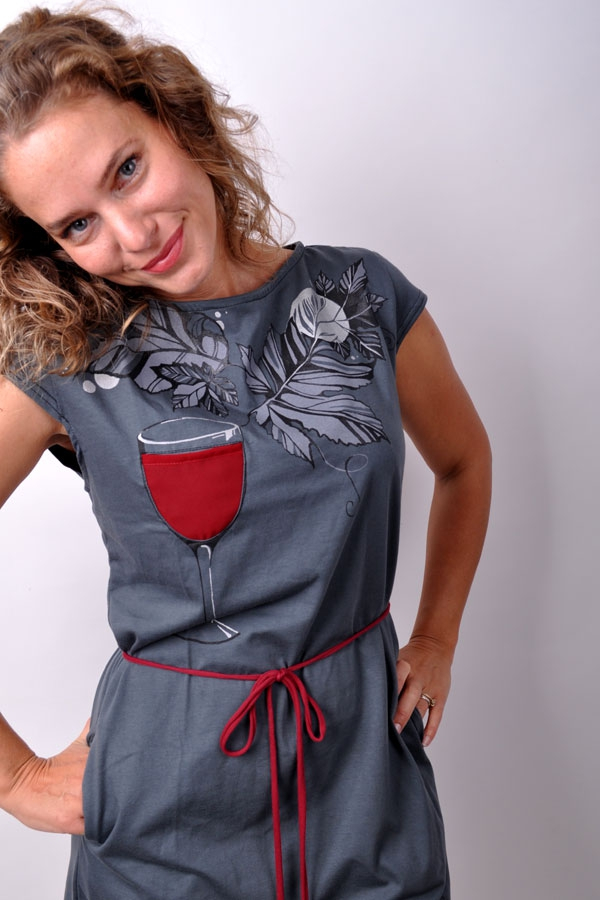 VeritasiX dress / grey / white or red wine